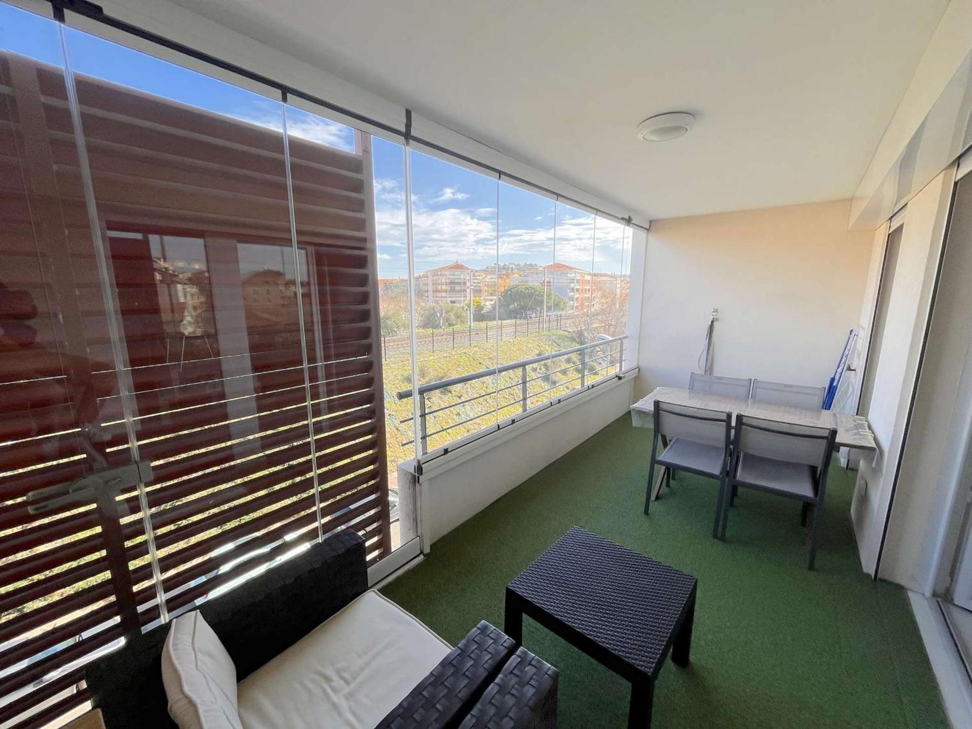 Spacieux 3 Pieces Avec Terrasse, Piscine Et Garage, A 2 Pas De La Plage - Saint Raphael - Fr-1-226A-274 외부 사진